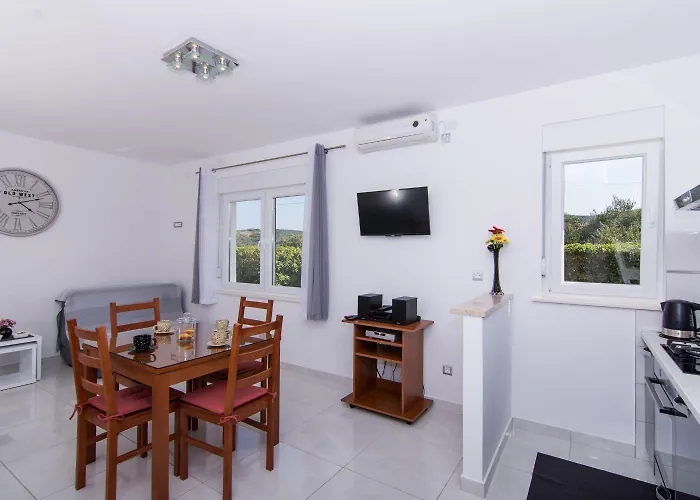 Ivica Apartman Slatine